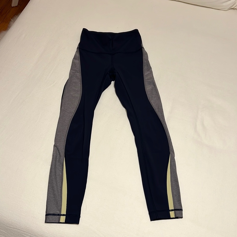 Lululemon High Rise 25” Workout Pants - Navy/Grey/Yellow Size 4